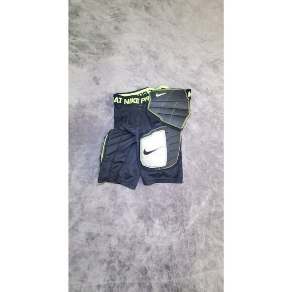 Nike Pro Combat Boys Sz S Hard Plate Padded Compression Football Shorts Black 26 - Picture 2 of 8